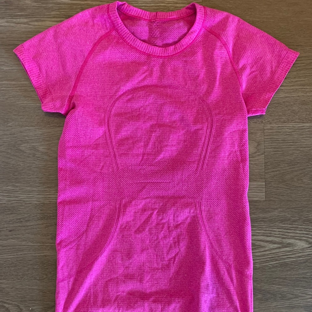 Lululemon athletica short sleeve run  swiftly tech shirt
